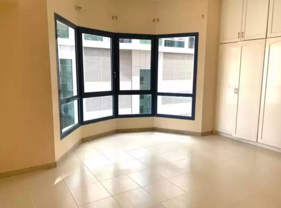 Residential Ready Property 3 Bedrooms U/F Apartment  for rent in Dubai #24494 - 1  image 
