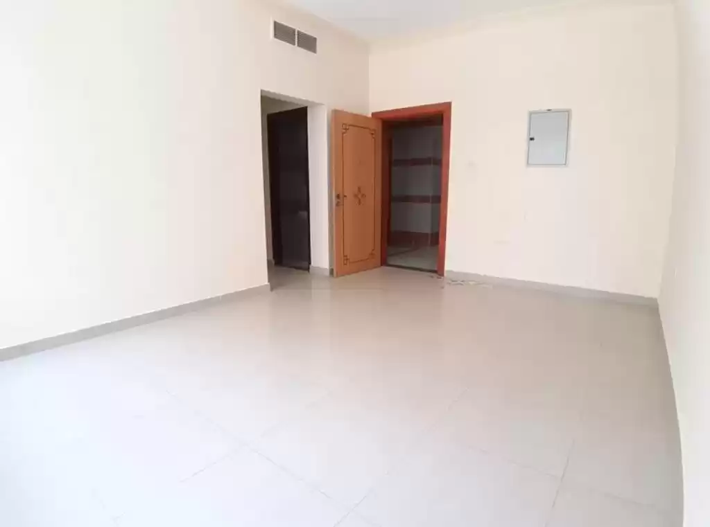 Residential Ready Property 1 Bedroom U/F Apartment  for rent in Dubai #24544 - 1  image 