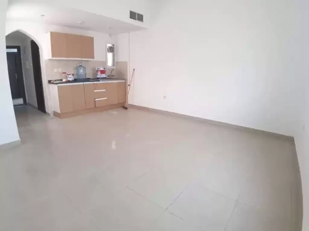 Residential Ready Property 1 Bedroom U/F Apartment  for rent in Dubai #24554 - 1  image 