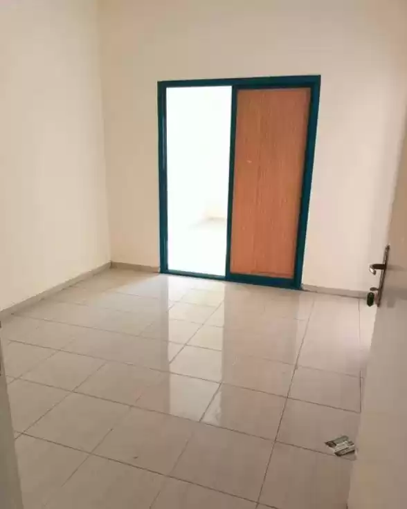Residential Ready Property 1 Bedroom U/F Apartment  for rent in Dubai #24555 - 1  image 