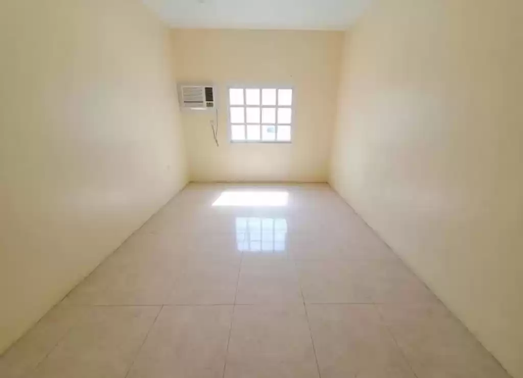 Residential Ready Property 3 Bedrooms U/F Apartment  for rent in Dubai #24561 - 1  image 