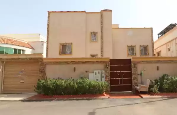 Жилой Готовая недвижимость 7+ спален Н/Ф Отдельная вилла  продается в Эр-Рияд #24604 - 1  image 