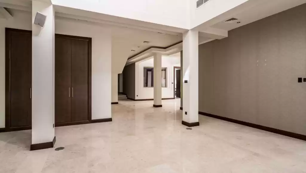 yerleşim Hazır Mülk 4+hizmetçi Yatak Odası U/F Müstakil Villa  satılık içinde Dubai #24656 - 1  image 