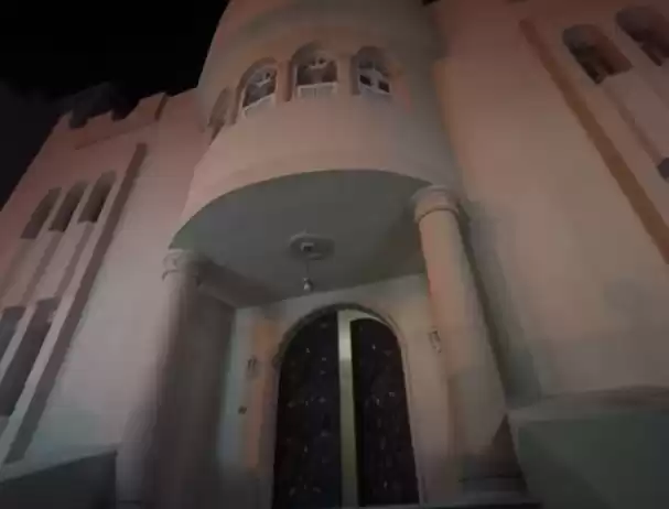 yerleşim Hazır Mülk 7+ Yatak Odası U/F Müstakil Villa  satılık içinde Riyad #24667 - 1  image 