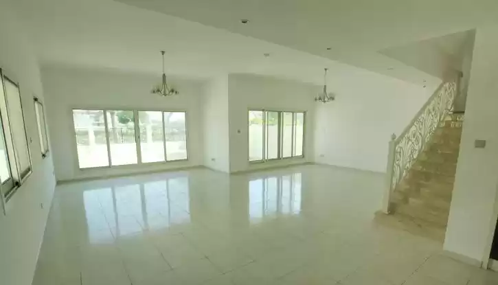 Residential Ready Property 4+maid Bedrooms U/F Standalone Villa  for sale in Dubai #24684 - 1  image 