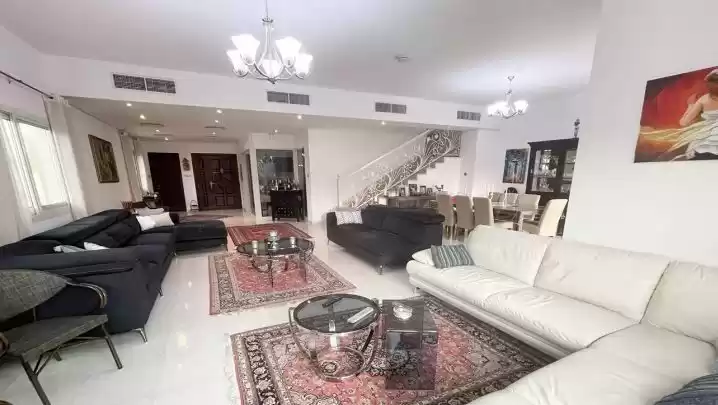 Wohn Klaar eigendom 4 Schlafzimmer F/F Alleinstehende Villa  zu verkaufen in Dubai #24686 - 1  image 