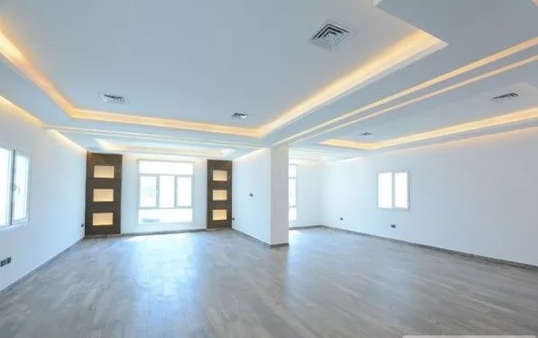 Жилой Готовая недвижимость 3+комнаты для горничных С/Ж Квартира  в аренду в Кувейт #24707 - 1  image 