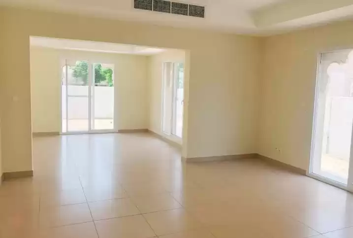 Résidentiel Propriété prête 4 + femme de chambre U / f Villa autonome  à vendre au Dubai #24750 - 1  image 