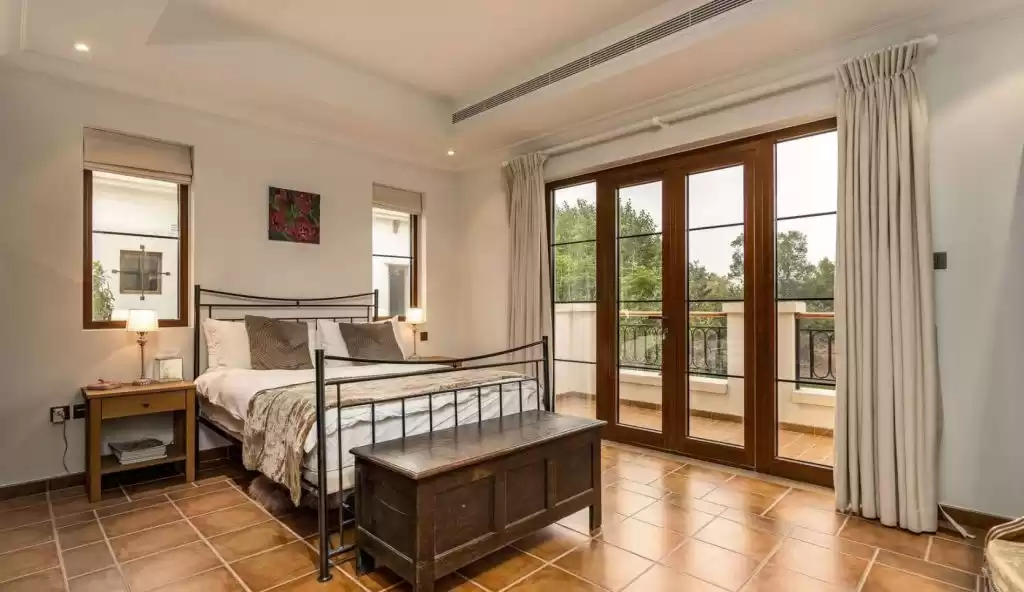 Wohn Klaar eigendom 3 + Magd Schlafzimmer F/F Alleinstehende Villa  zu verkaufen in Dubai #24770 - 1  image 