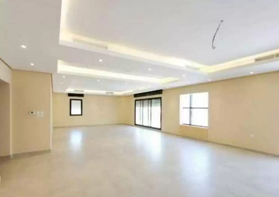 Residential Ready Property 4 Bedrooms U/F Apartment  for rent in Kuwait #24792 - 1  image 