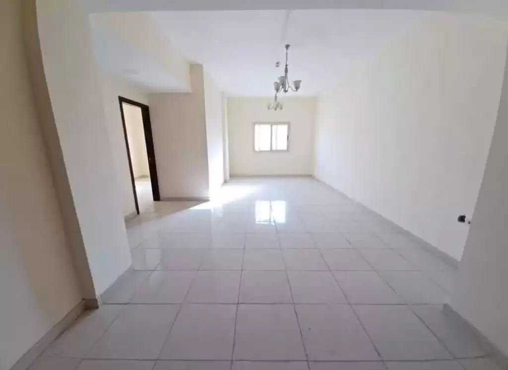 Residential Ready Property 1 Bedroom U/F Apartment  for rent in Dubai #24804 - 1  image 