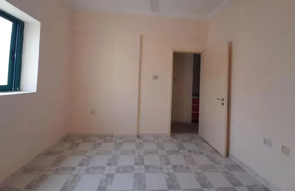 Residential Ready Property 1 Bedroom U/F Apartment  for rent in Sharjah #24837 - 1  image 