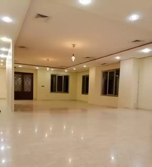 住宅 就绪物业 5 间卧室 U/F 独立别墅  出租 在 科威特 #24876 - 1  image 