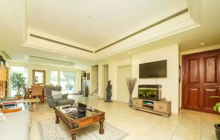 Жилой Готовая недвижимость 4 спальни Ж/Ж Отдельная вилла  продается в Дубай #24901 - 1  image 