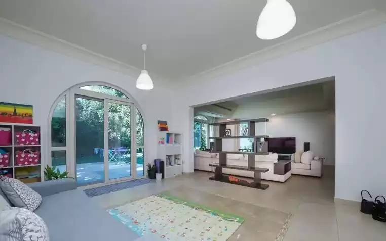 住宅 就绪物业 5+女仆卧室 楼/楼 独立别墅  出售 在 迪拜 #24902 - 1  image 