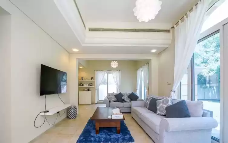 Résidentiel Propriété prête 4 + femme de chambre F / F Villa autonome  à vendre au Dubai #24910 - 1  image 
