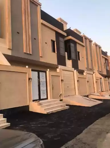 Résidentiel Propriété prête 7 chambres U / f Villa autonome  à vendre au Riyad #25086 - 1  image 