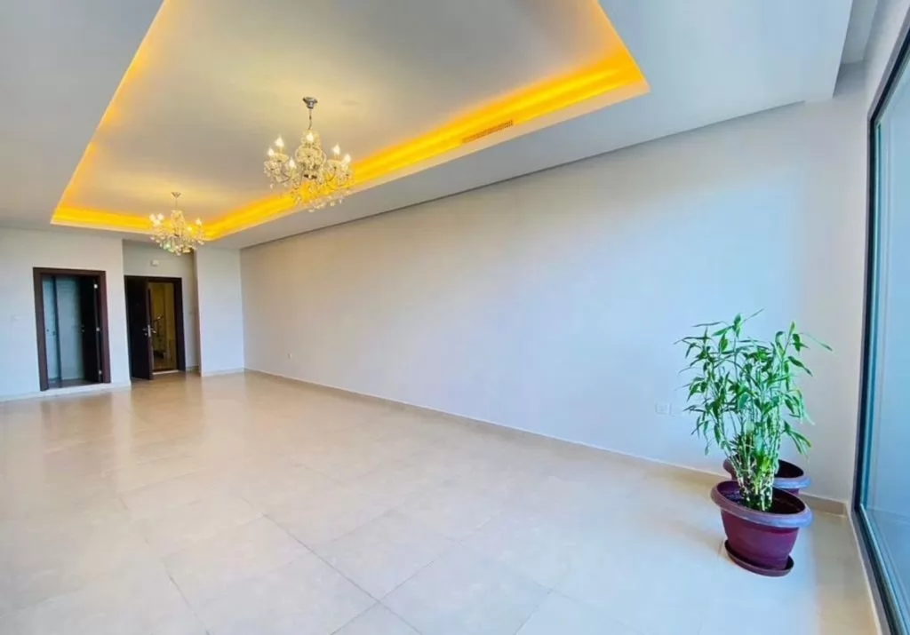Residential Ready Property 3 Bedrooms U/F Duplex  for rent in Kuwait #25097 - 1  image 