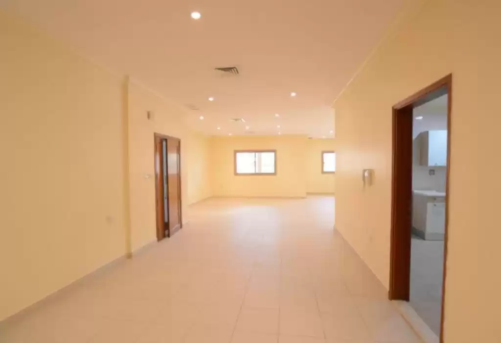 Residential Ready Property 4 Bedrooms U/F Apartment  for rent in Kuwait #25112 - 1  image 