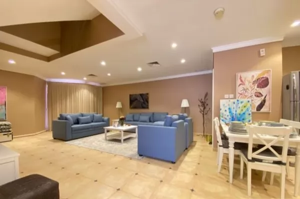 Résidentiel Propriété prête 3 + femme de chambre U / f Villa autonome  a louer au Koweit #25119 - 1  image 