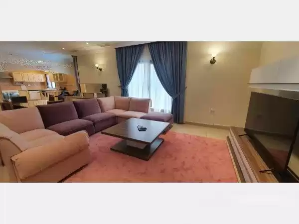 Residential Ready Property 3 Bedrooms F/F Apartment  for rent in Kuwait #25120 - 1  image 