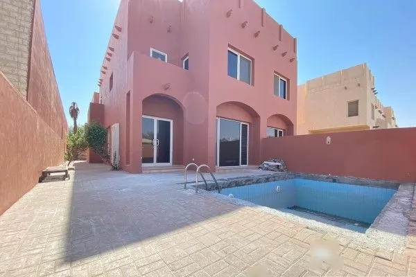 Residencial Listo Propiedad 3 dormitorios U / F Villa Standerlone  alquiler en Kuwait #25121 - 1  image 
