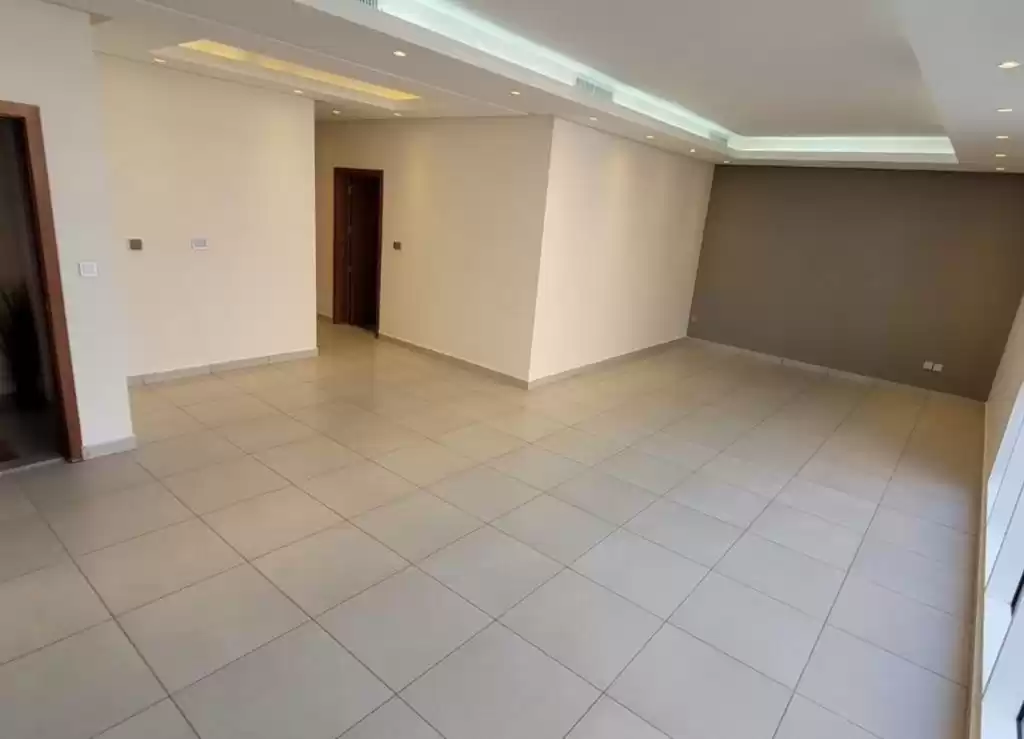 Residential Ready Property 3 Bedrooms U/F Apartment  for rent in Kuwait #25184 - 1  image 