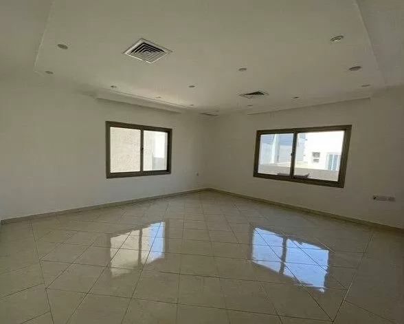Residential Ready Property 2 Bedrooms U/F Apartment  for rent in Kuwait-City , Al-Asimah-Governate #25255 - 1  image 