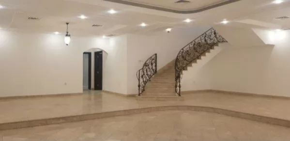 Residential Ready Property 5 Bedrooms U/F Apartment  for rent in Kuwait #25256 - 1  image 