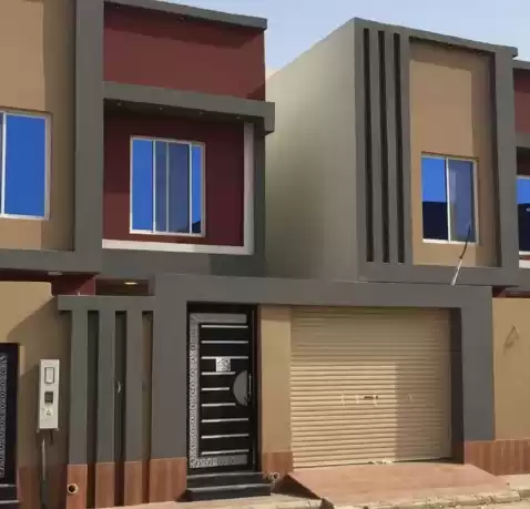 سكني عقار جاهز 7 غرف  غير مفروش فيلا  للبيع في الرياض #25344 - 1  صورة 