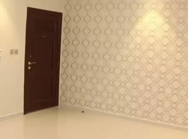 سكني عقار جاهز 5 + غرفة خادمة غير مفروش شقة  للبيع في الرياض #25382 - 1  صورة 