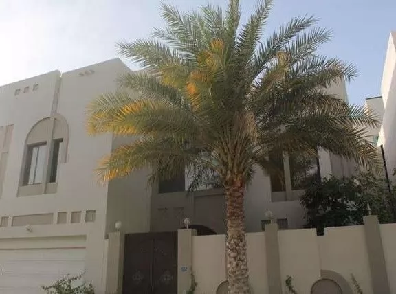 Wohn Klaar eigendom 4 Schlafzimmer F/F Alleinstehende Villa  zu verkaufen in Al-Manama #25403 - 1  image 