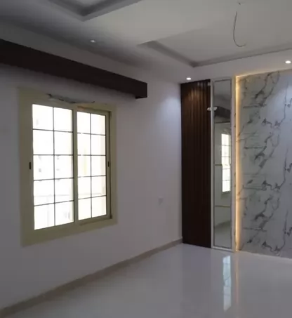 Residential Ready Property 3 Bedrooms U/F Apartment  for sale in Jiddah , Makkah-Province #25495 - 1  image 