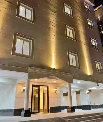 Résidentiel Propriété prête 7+ chambres U / f Appartement  à vendre au Riyad #25539 - 1  image 