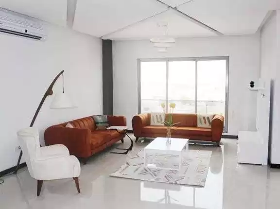 Residential Ready Property 2 Bedrooms F/F Apartment  for rent in Al-Manamah #25587 - 1  image 