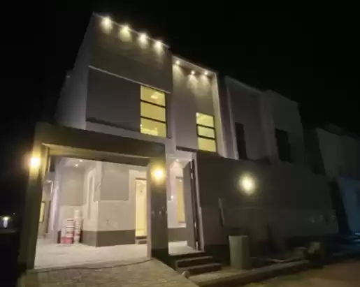 yerleşim Hazır Mülk 4 Yatak Odası U/F Müstakil Villa  satılık içinde Riyad #25601 - 1  image 