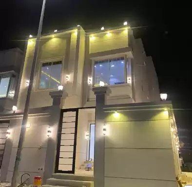 yerleşim Hazır Mülk 5 Yatak Odası U/F Müstakil Villa  satılık içinde Riyad #25657 - 1  image 