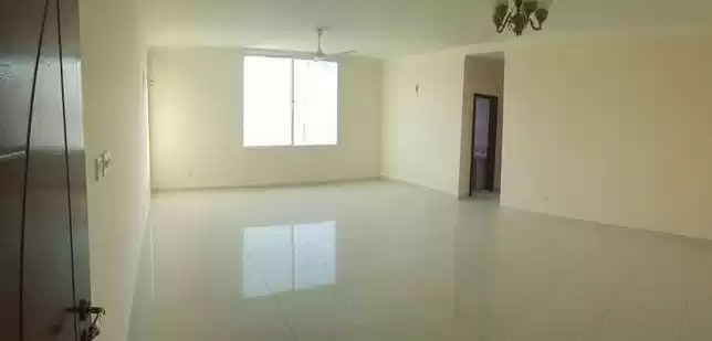 Residential Ready Property 2 Bedrooms U/F Apartment  for rent in Al-Manamah #25662 - 1  image 