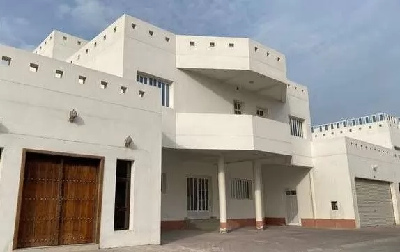 yerleşim Hazır Mülk 6 Yatak Odası U/F Müstakil Villa  satılık içinde Al-Manamah #25682 - 1  image 