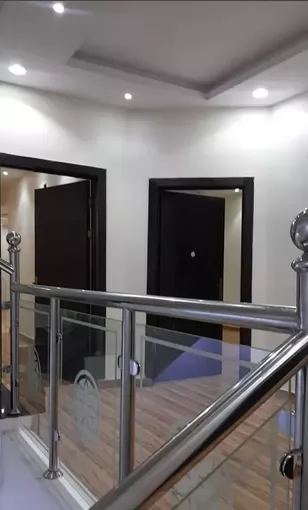 Résidentiel Propriété prête 5 chambres U / f Duplex  a louer au Riyad #25685 - 1  image 