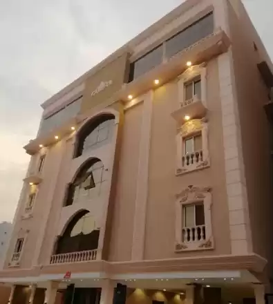 yerleşim Hazır Mülk 5+hizmetçi Yatak Odası U/F Apartman  satılık içinde Riyad #25707 - 1  image 
