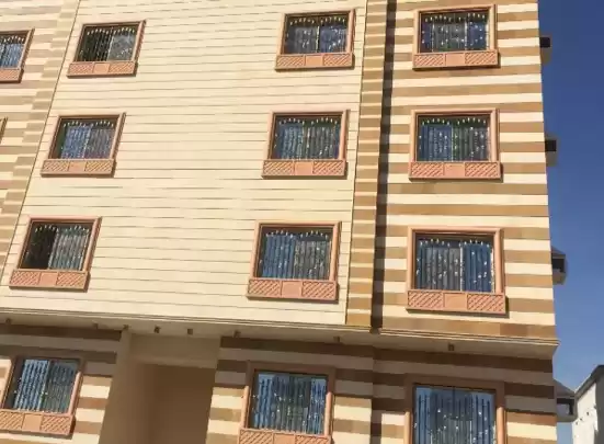 Residential Ready Property 4 Bedrooms U/F Apartment  for sale in Riyadh #25710 - 1  image 