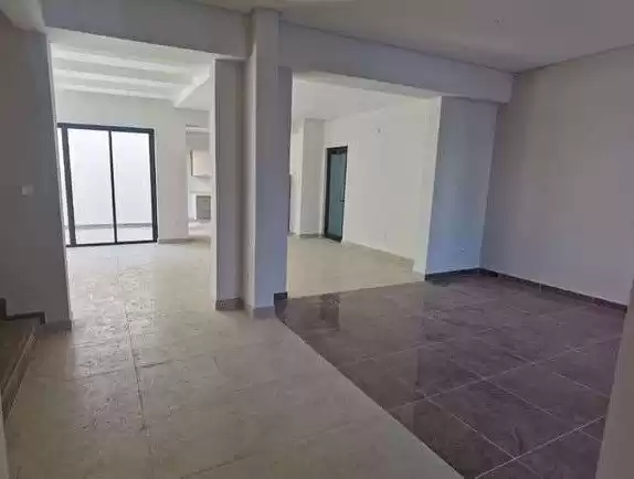 مسکونی املاک آماده 4 اتاق خواب U/F ویلای مستقل  برای فروش که در المنامه #25739 - 1  image 