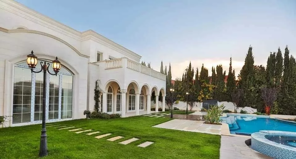 Résidentiel Propriété prête 5 chambres U / f Villa autonome  à vendre au Amman #25751 - 1  image 