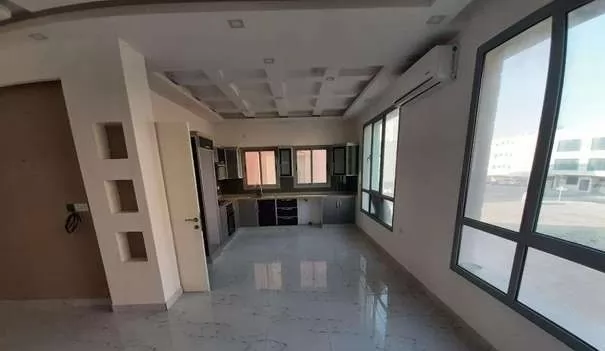 Residential Ready Property 3 Bedrooms U/F Apartment  for rent in Tubli , Capital-Governorate #25782 - 1  image 