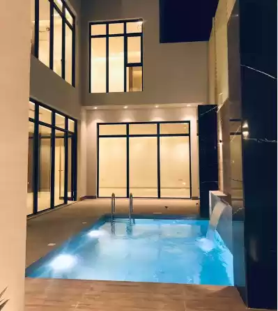 yerleşim Hazır Mülk 6+hizmetçi Yatak Odası U/F Müstakil Villa  satılık içinde Riyad #25802 - 1  image 