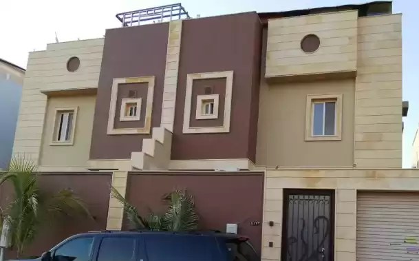 Wohn Klaar eigendom 4 Schlafzimmer U/F Alleinstehende Villa  zu verkaufen in Riad #25818 - 1  image 