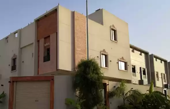 مسکونی املاک آماده 4+ اتاق خواب خدمتکار U/F ویلای مستقل  برای فروش که در ریاض #25819 - 1  image 