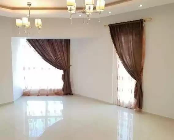 Residential Ready Property 2 Bedrooms U/F Apartment  for rent in Al-Manamah #25872 - 1  image 