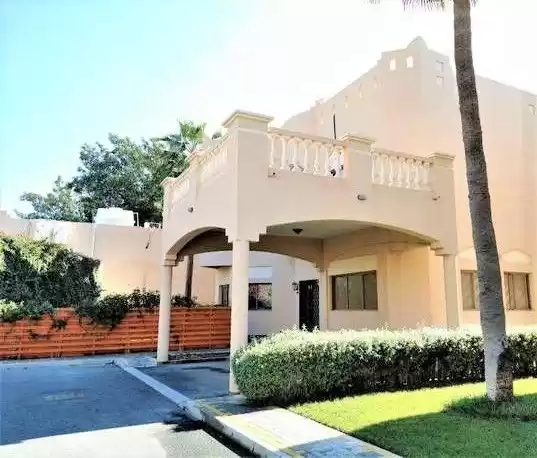 Wohn Klaar eigendom 5 + Zimmermädchen U/F Alleinstehende Villa  zu vermieten in Al-Manama #25903 - 1  image 